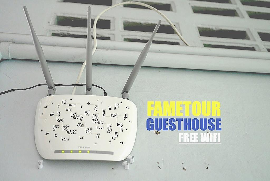 Fame Guesthouse Чумфон Екстериор снимка