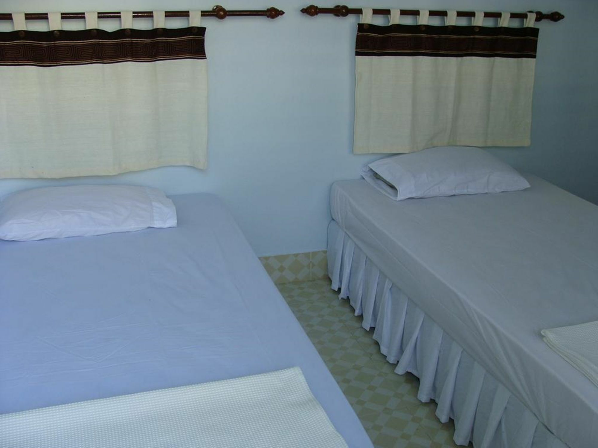Fame Guesthouse Чумфон Екстериор снимка