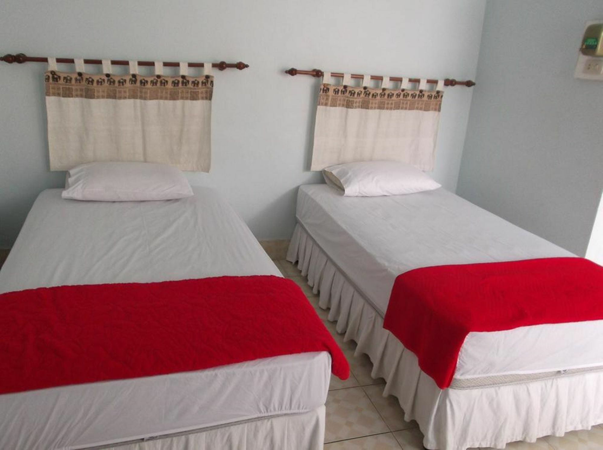 Fame Guesthouse Чумфон Екстериор снимка